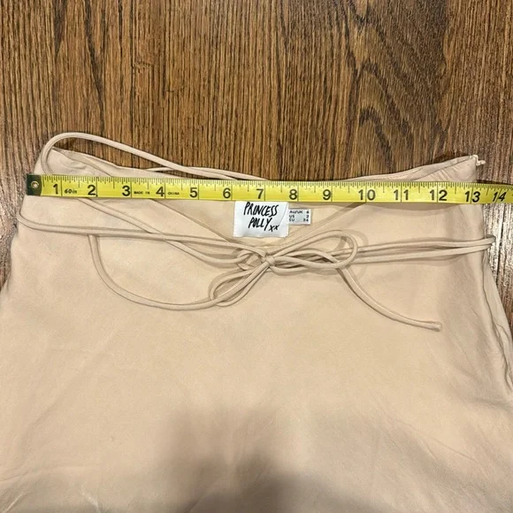 Princess Polly beige silky lined mini skirt with wrap around tie size 2 - Picture 4 of 8
